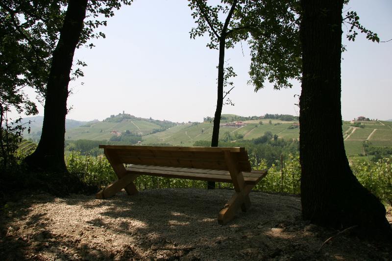 Villaggio Narrante - Le Case Dei Conti Mirafiore Serralunga d'Alba Bagian luar foto